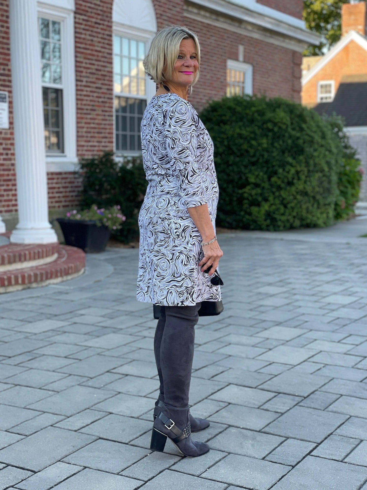 ELEGANT EXPRESSIONS KEYHOLE DRESS