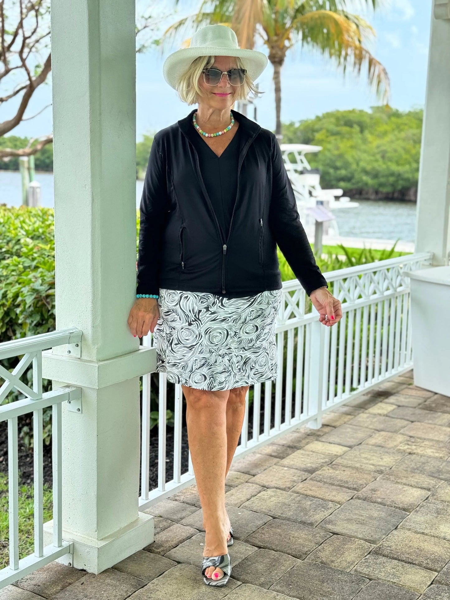 LULU-B ELEGANT EXPRESSIONS SKORT