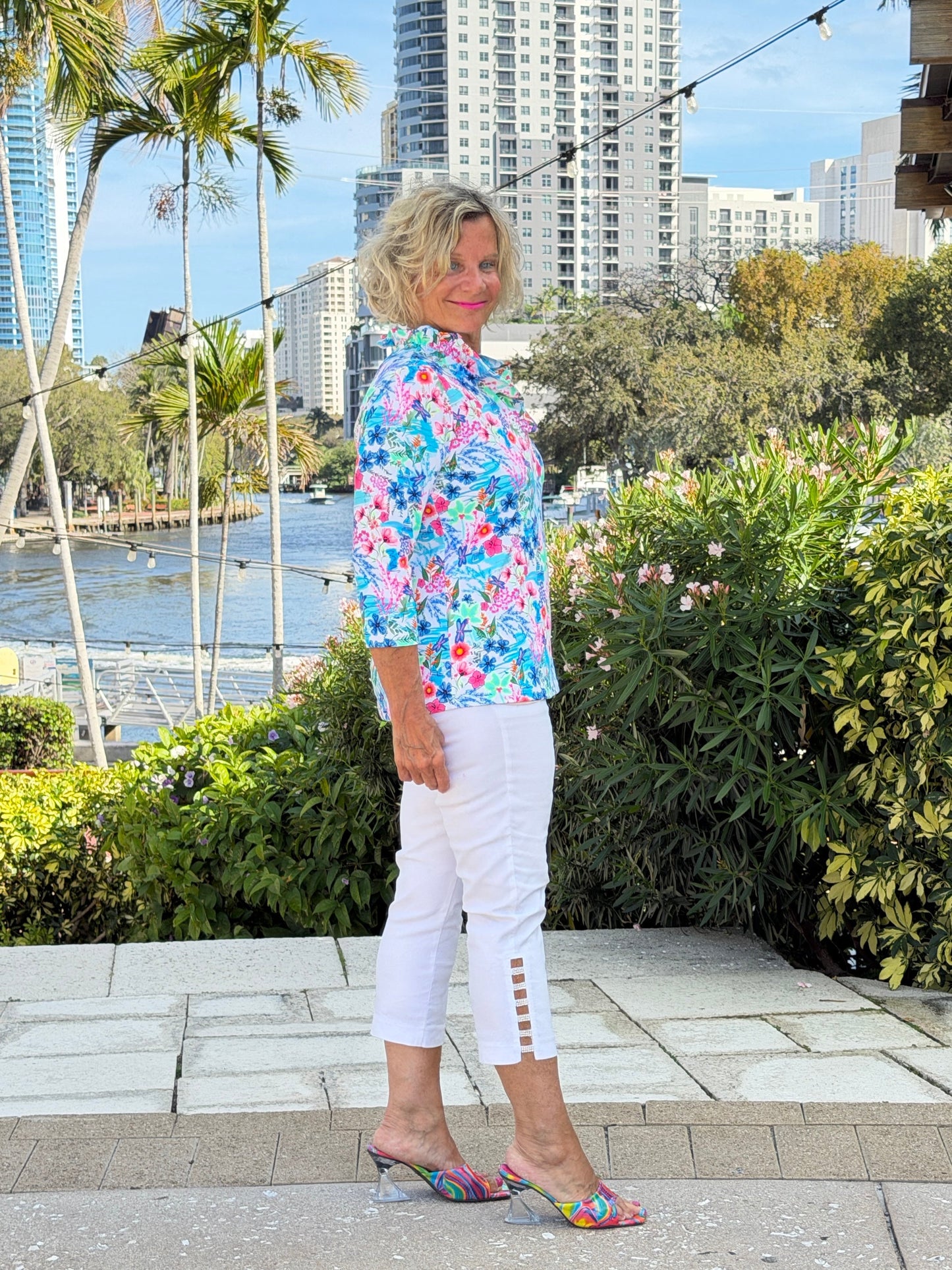 LULU B PARADISE GARDEN RUFFLE SLEEVE TOP