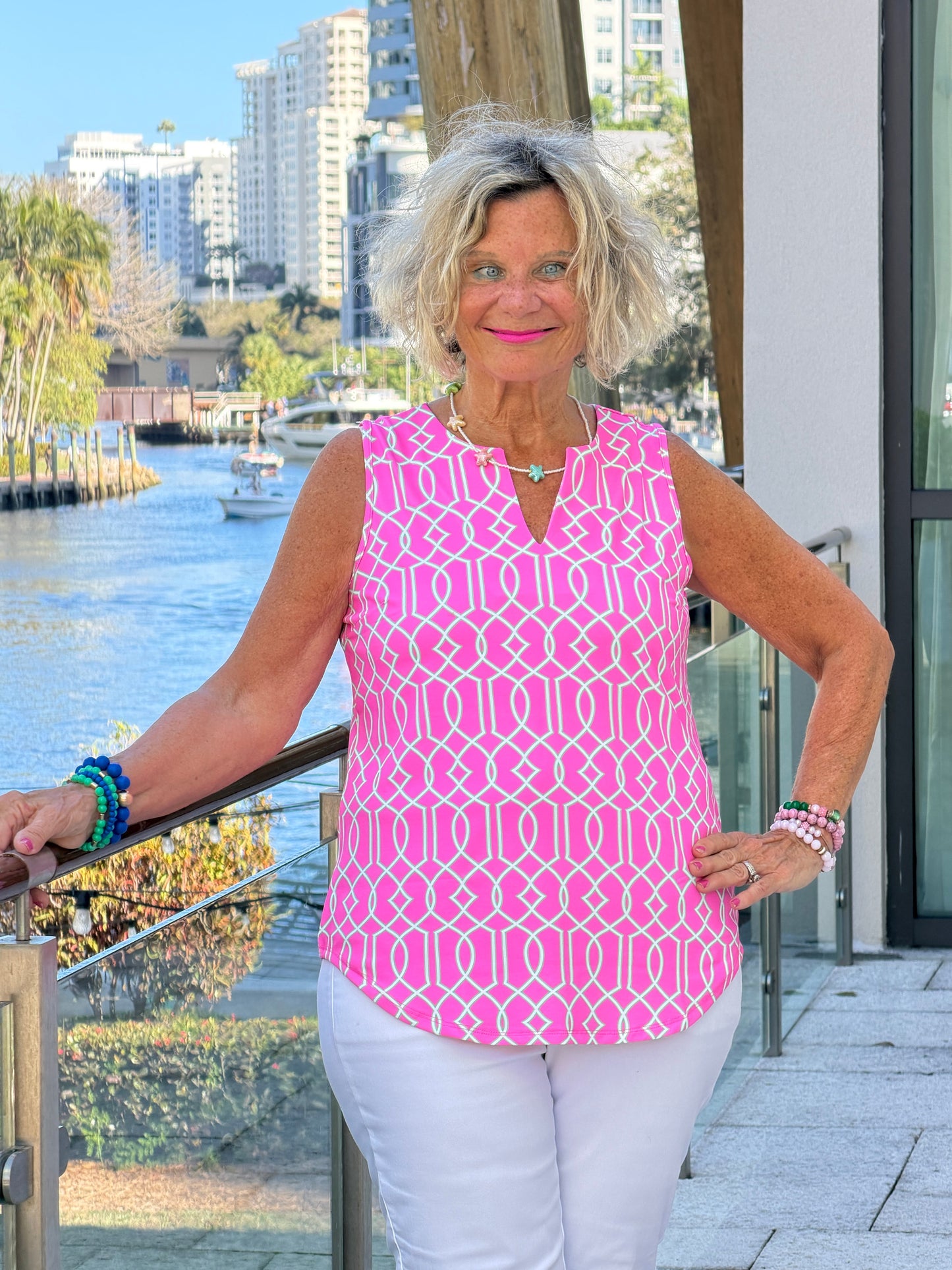 LULU B PALM BEACH LATTIC NOTCH TOP