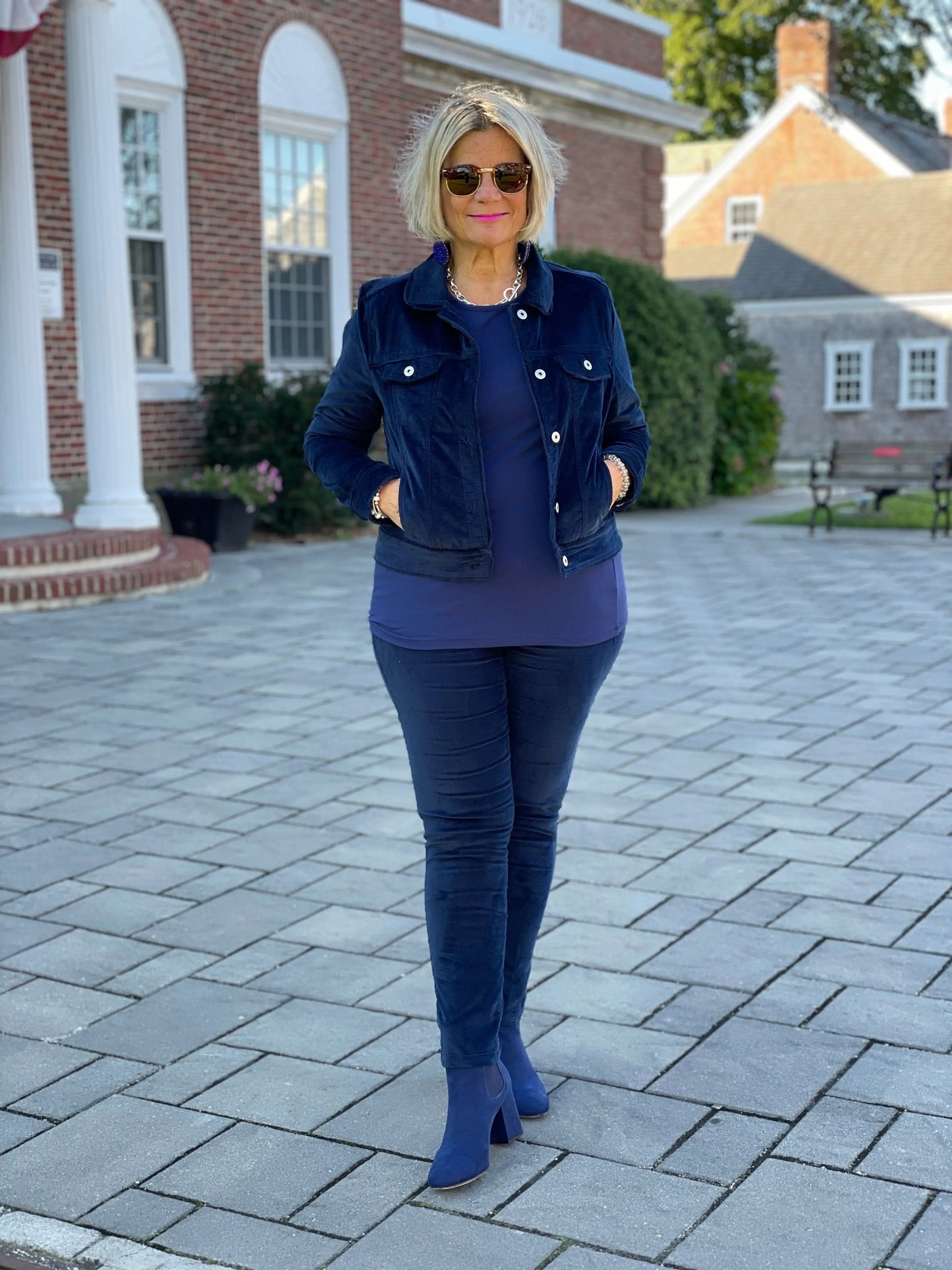 LULU-B NAVY VELOUR PANTS