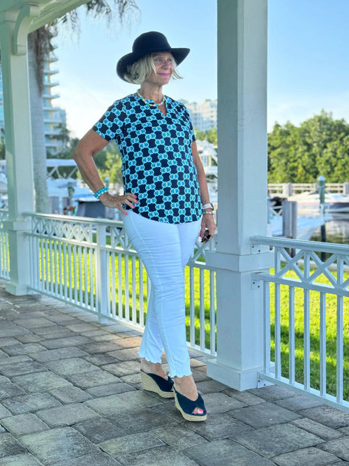 BLUE MEDALLION SHORT SLEEVE