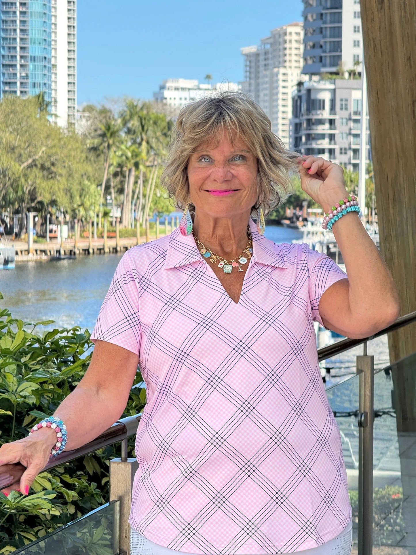 LULU B PINK CHIC SHORT SLEEVE V-NECK COLLAR TOP
