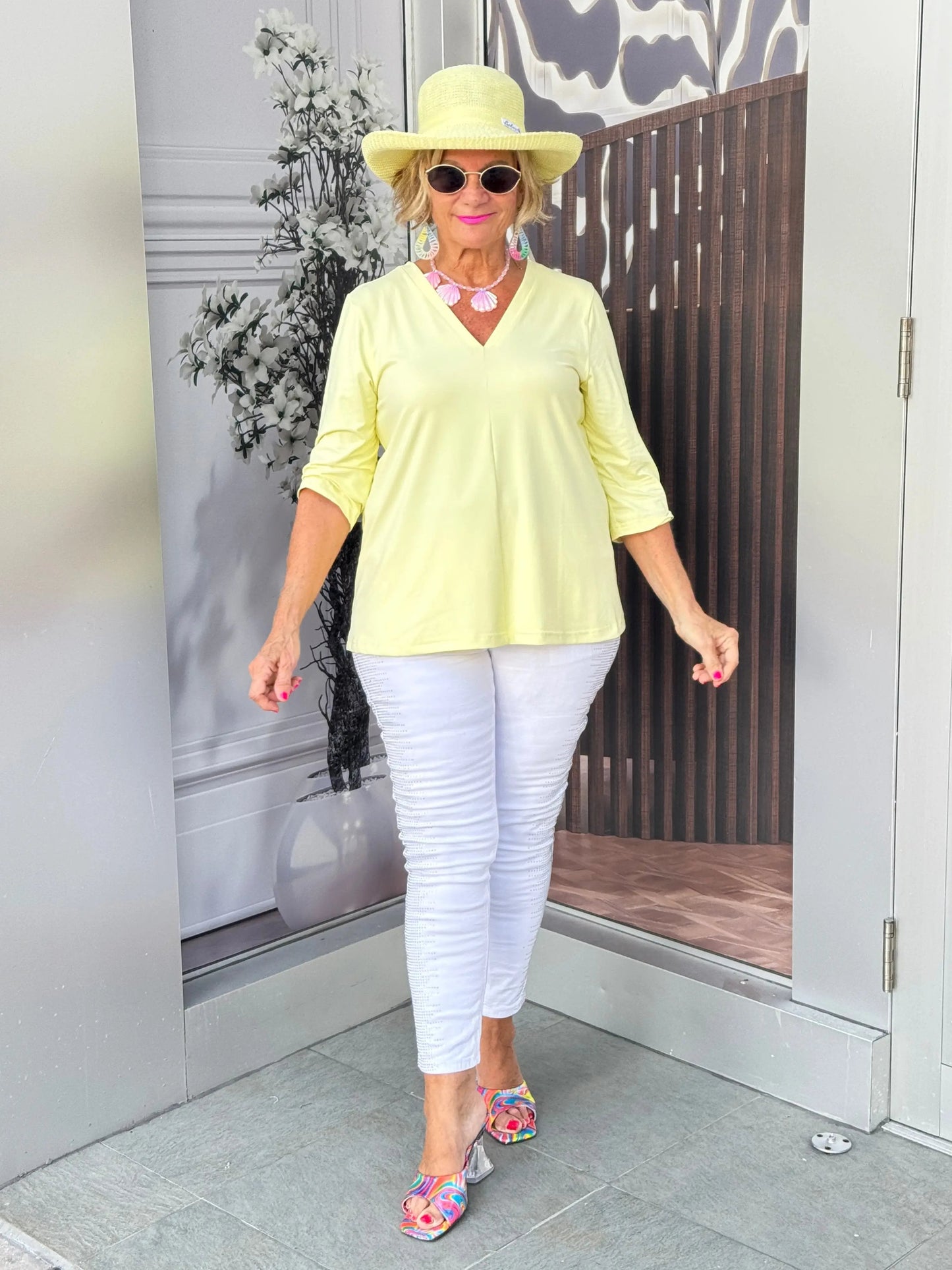 LULU-B TAILORED CLEAR SUNSHINE V NECK