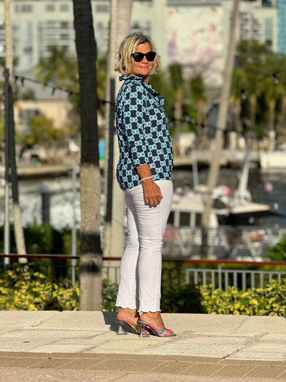 BLUE MEDALLION RUFFLE SLEEVE TOP