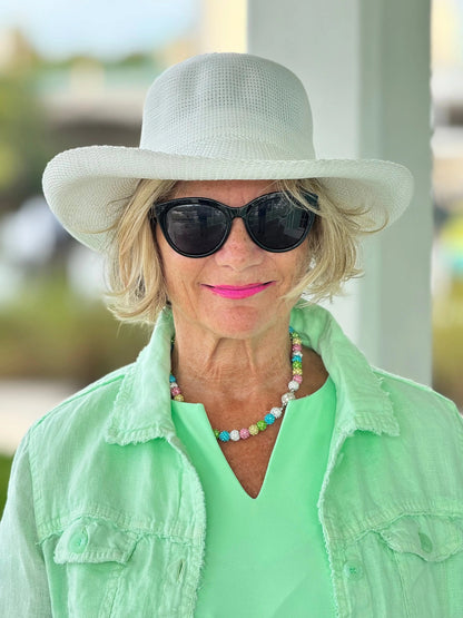 CLEAR LIME SOLID SLEEVELESS V TOP