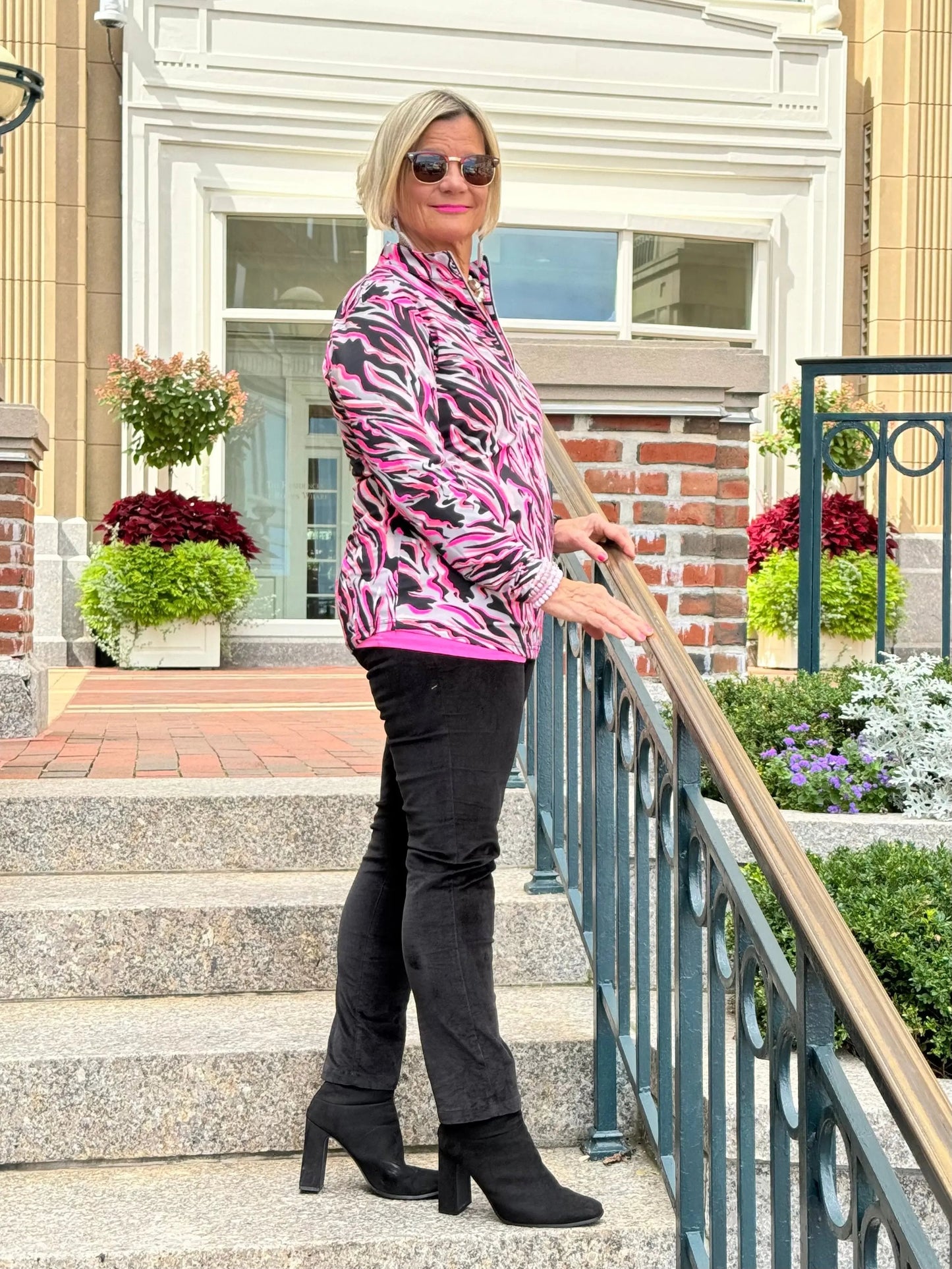 LULU-B SIZZLE PINK HALF ZIPPER TOP