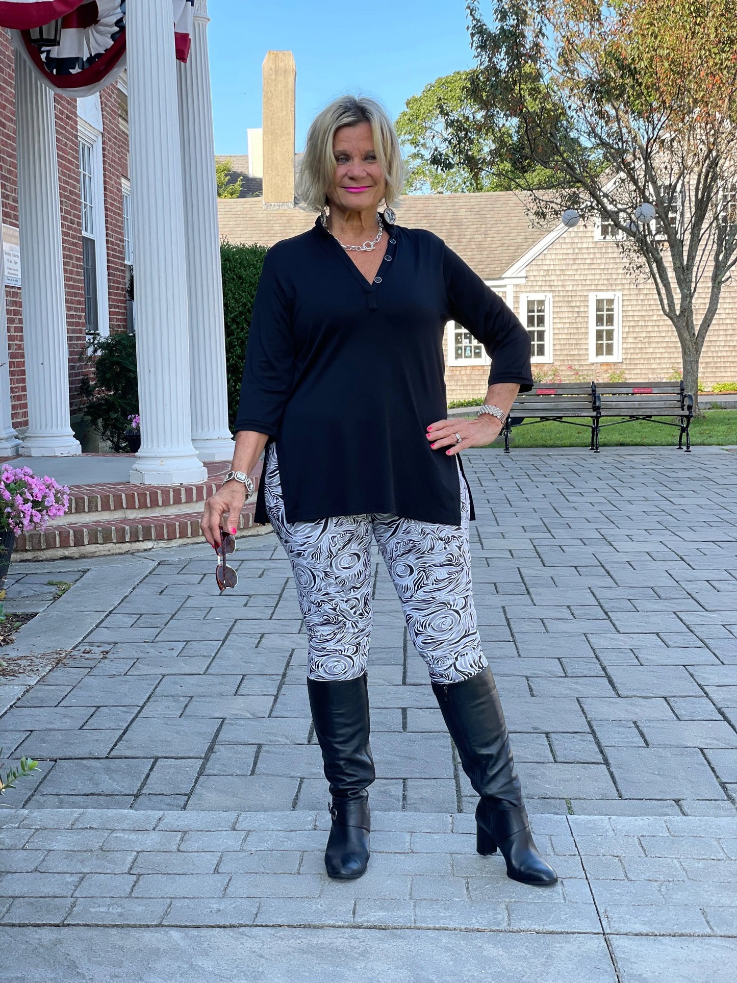 ELEGANT EXPRESSIONS CAPRI