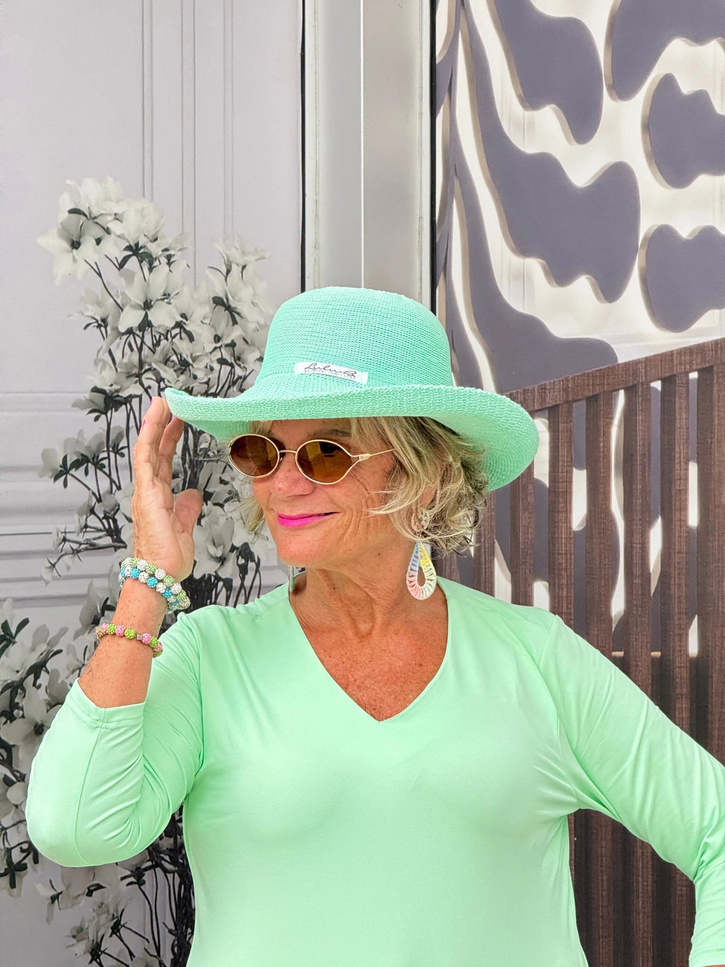 LULU-B SIESTA GREEN V NECK