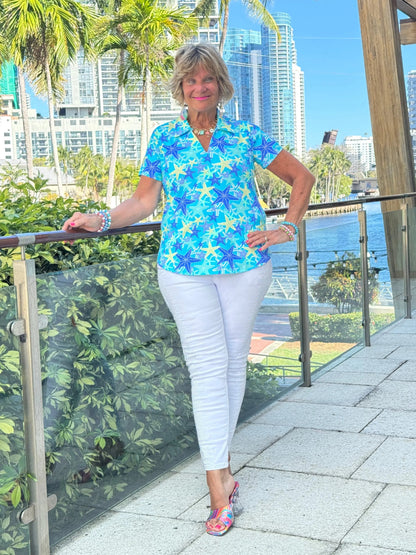LULU B STARFISH SPLASH SHORT SLEEVE V-NECK COLLAR TOP