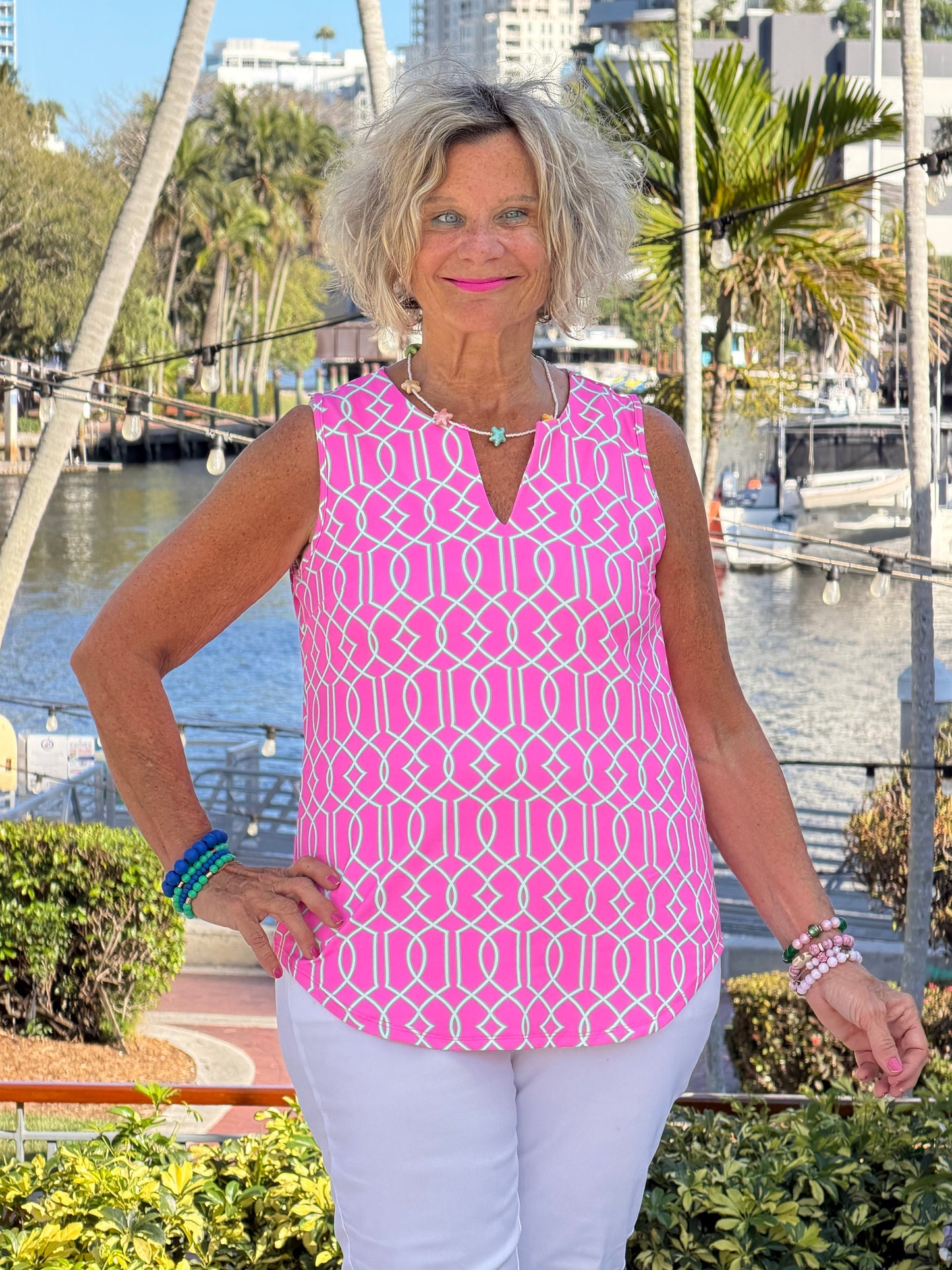 LULU B PALM BEACH LATTIC NOTCH TOP