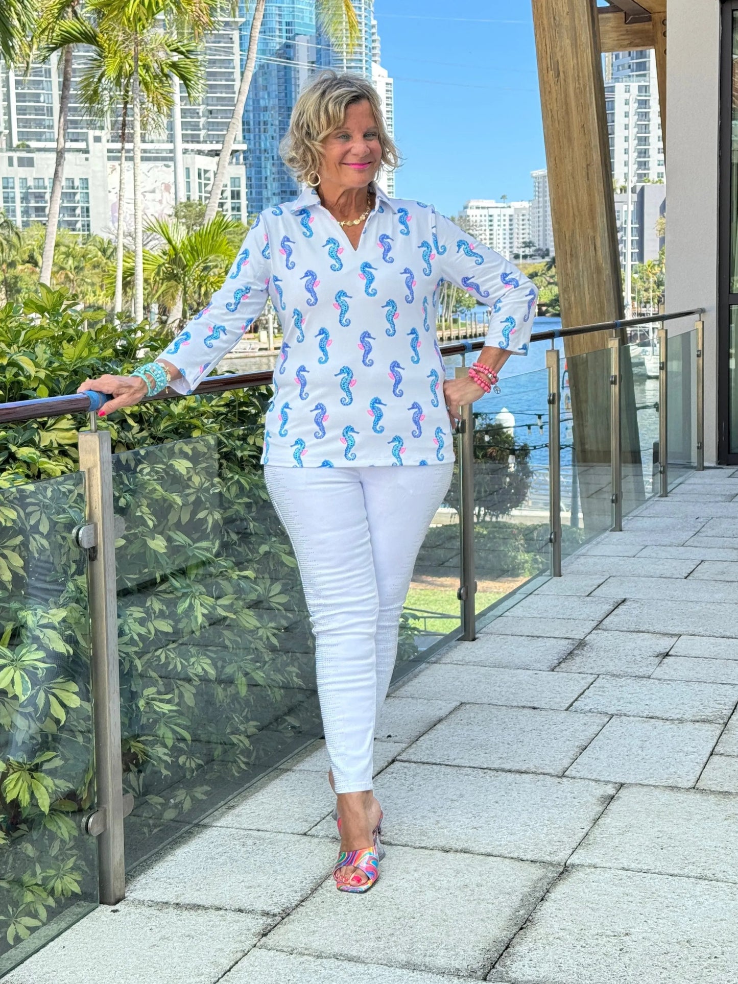 LULU B SHORELINE CHARM 3/4 SLEEVE V-NECK COLLAR SHIRT