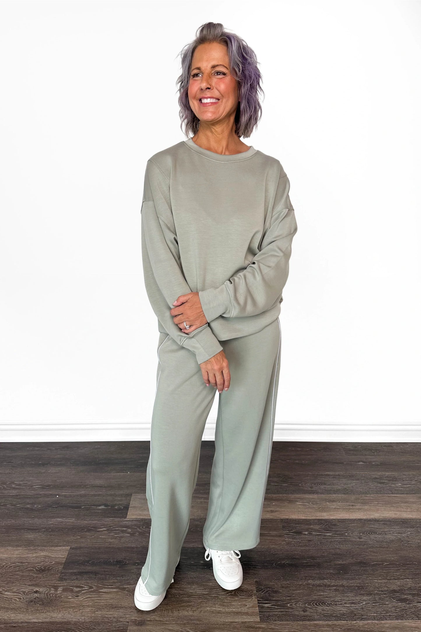 ALB Custom Women's Premium Sweatshirt and Pant Set
