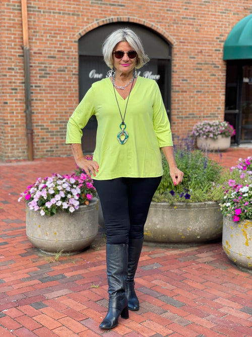LULU-B LIME TAILORED V TOP