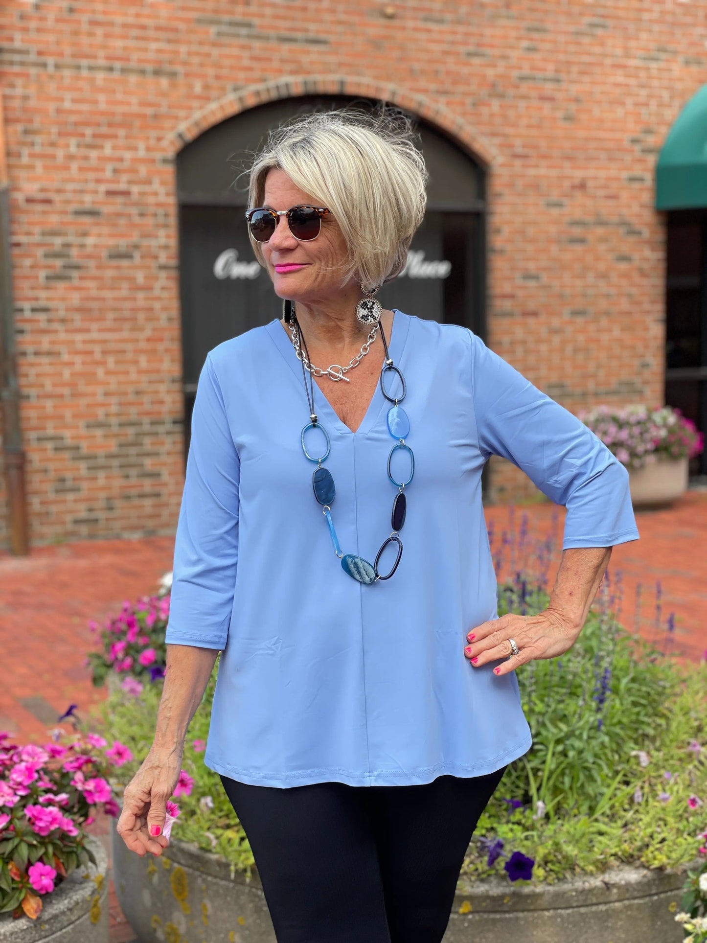 LULU-B POWDER PERRI TAILORED V SLEEVE TOP