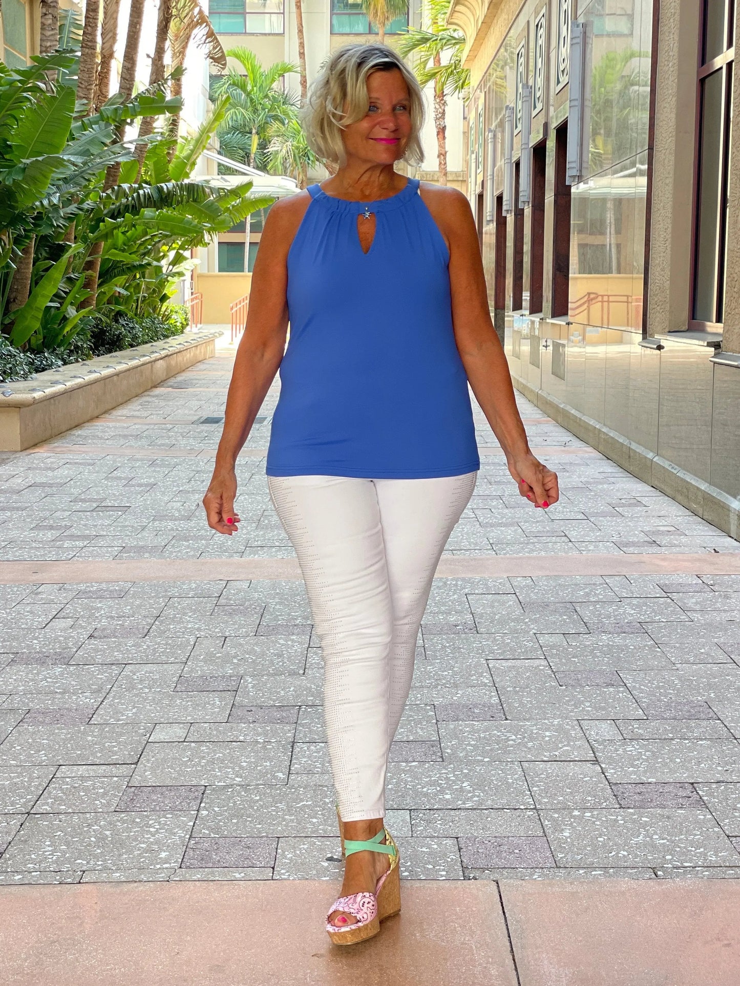 BLU  KEYHOLE TOP FINAL SALE