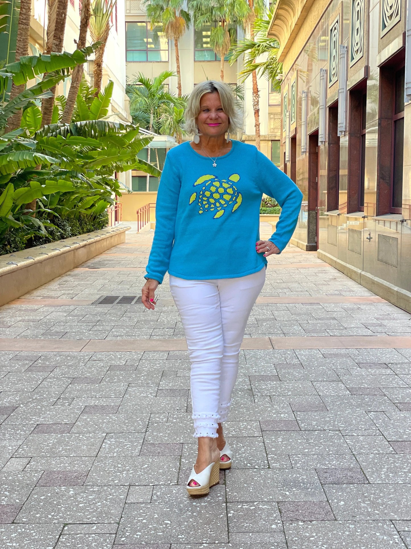 AQUA TURTLE SWEATER