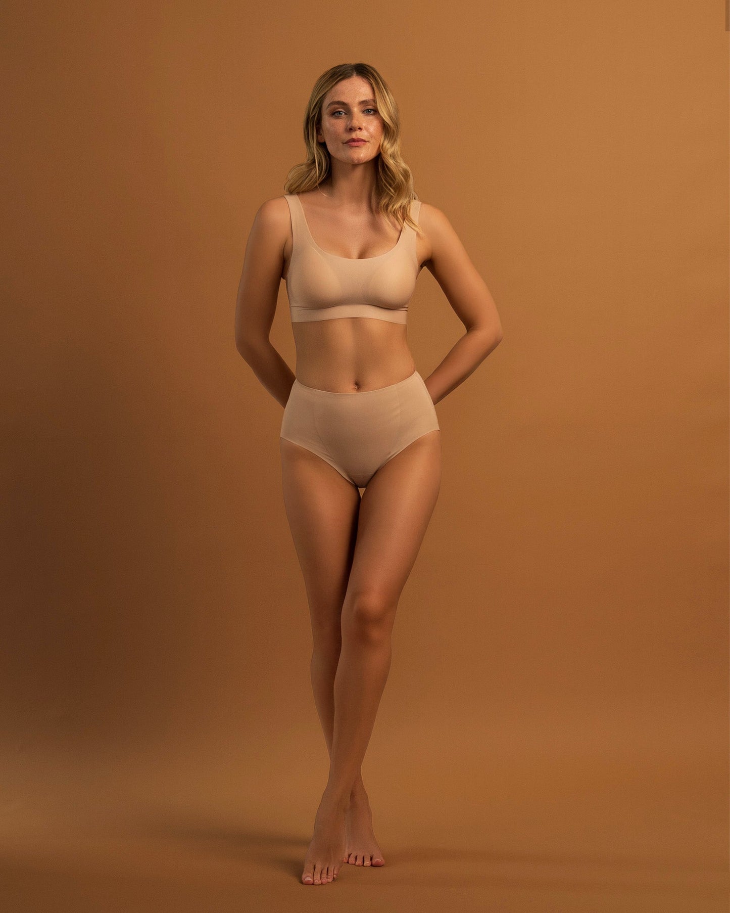 LAYER ZERO SEAMLESS WIRELESS NYLON FULL COVERAGE BRA