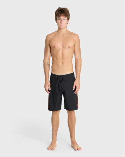 Hawaii Spearhead 20" Boardshorts - Black