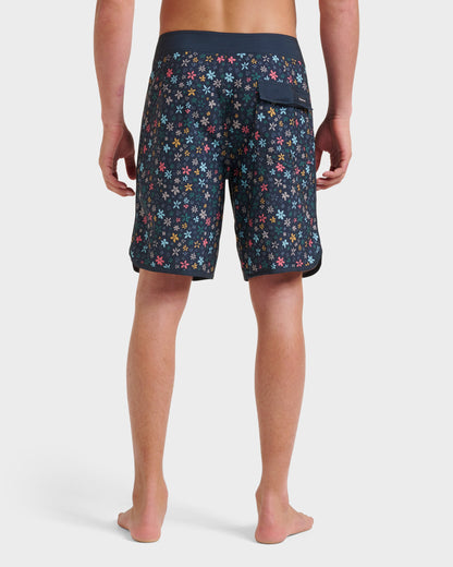 Surfsilk Scallop Ditsy 19" Boardshorts - Black