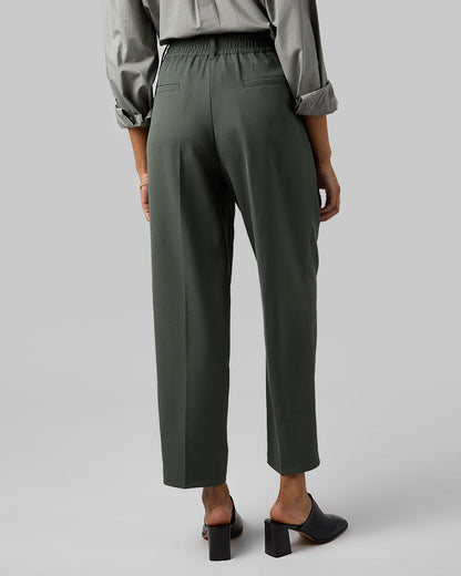 WOMEN'S FEATHERWEIGHT WOVEN ANKLE PANT