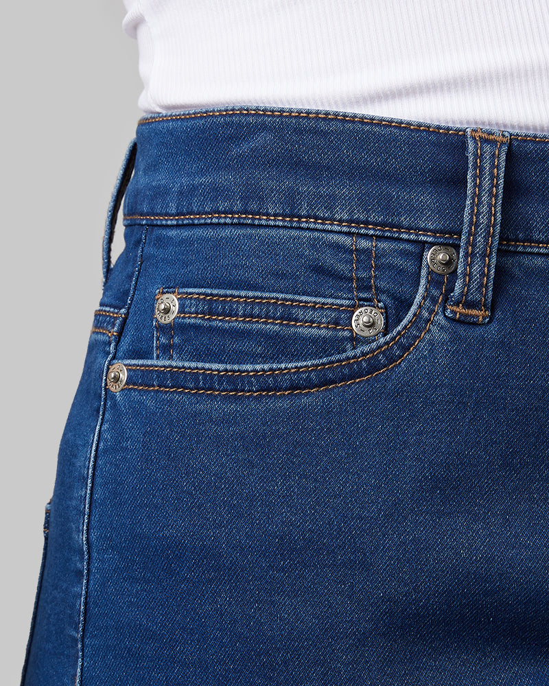 WOMEN'S STRETCH COMFORT JEAN BERMUDA SHORT
