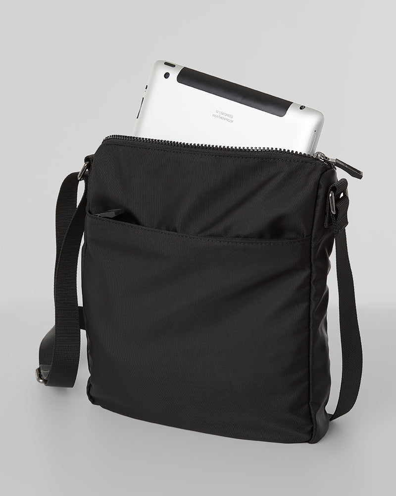 TRAVEL CROSSBODY BAG