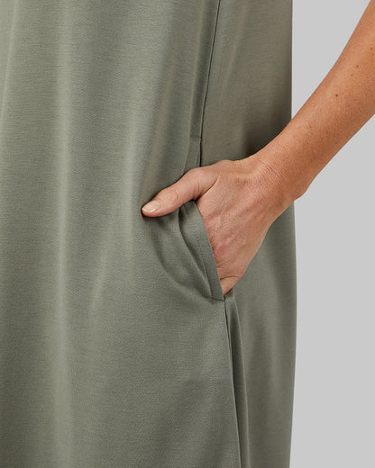 WOMEN'S SOFT KNIT POCKET DRESS