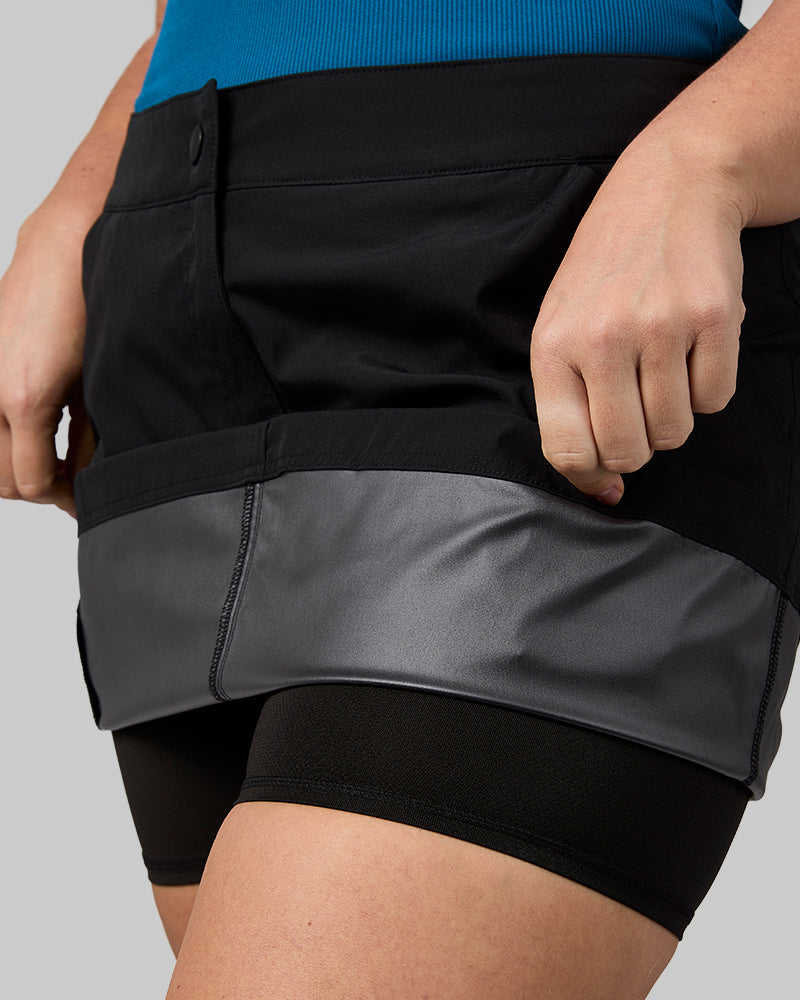 WOMEN'S OUTDOOR CARGO SKORT