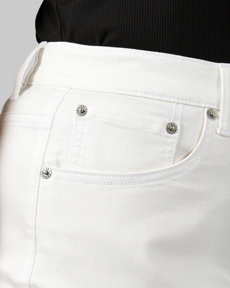 WOMEN'S STRETCH COMFORT JEAN 5-INCH SHORT