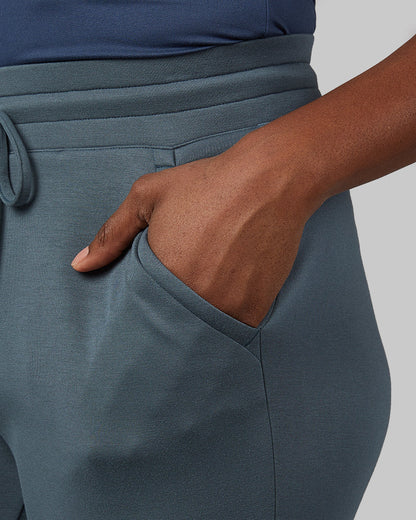 WOMEN'S STUDIO TECH CAPRI