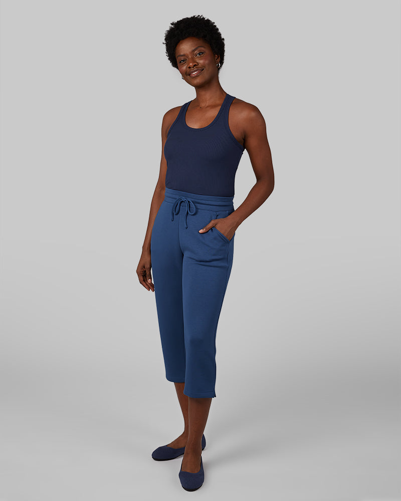 WOMEN'S STUDIO TECH CAPRI