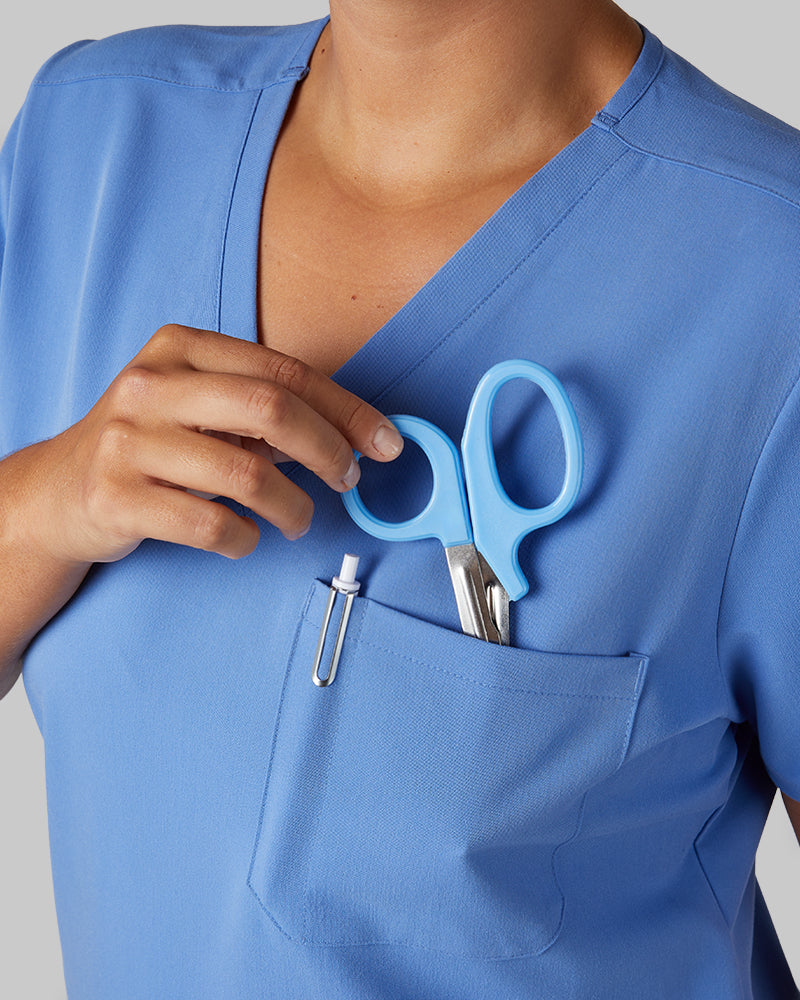 WOMEN'S CHEST POCKET V-NECK SCRUB TOP
