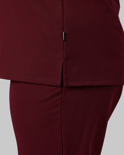 WOMEN'S CHEST POCKET V-NECK SCRUB TOP