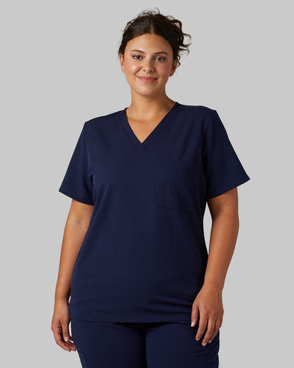 WOMEN'S CHEST POCKET V-NECK SCRUB TOP