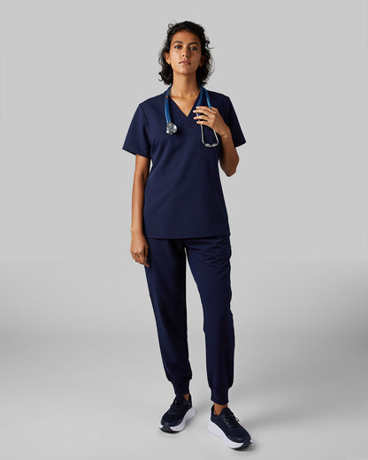 WOMEN'S CHEST POCKET V-NECK SCRUB TOP