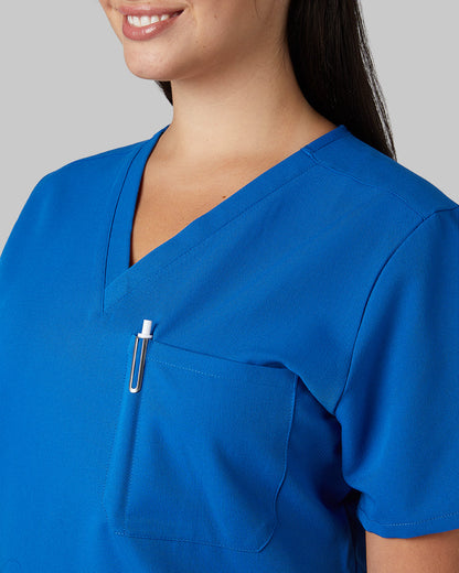 WOMEN'S CHEST POCKET V-NECK SCRUB TOP