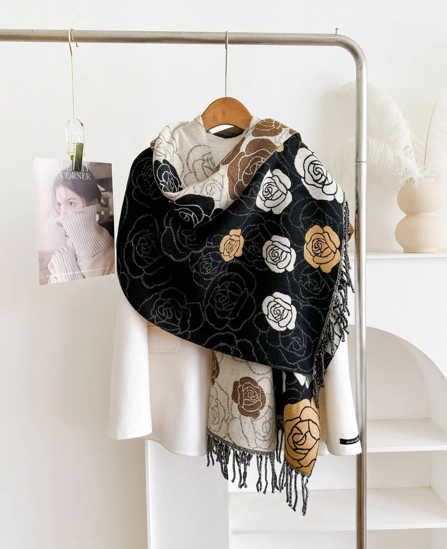 Black / White Rambling Rose Reversible Wrap