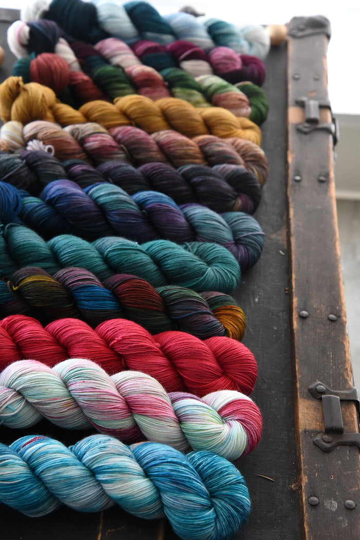 Destination Yarn Mini Skein Set Holiday 2022 - MINI SKEIN SET