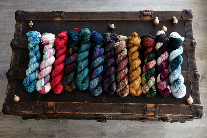 Destination Yarn Mini Skein Set Holiday 2022 - MINI SKEIN SET