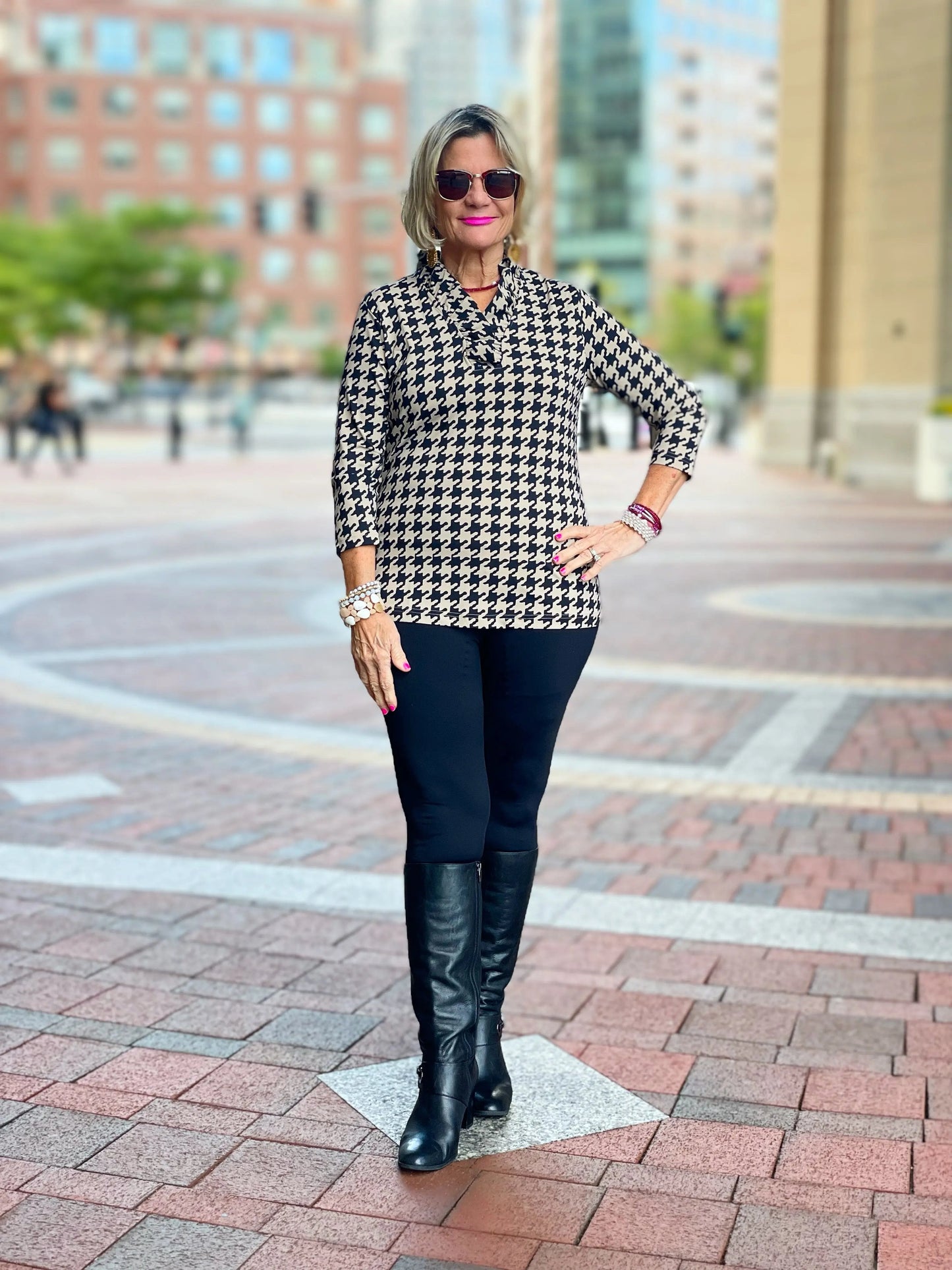 HOUNDSTOOTH RUFFLE TOP