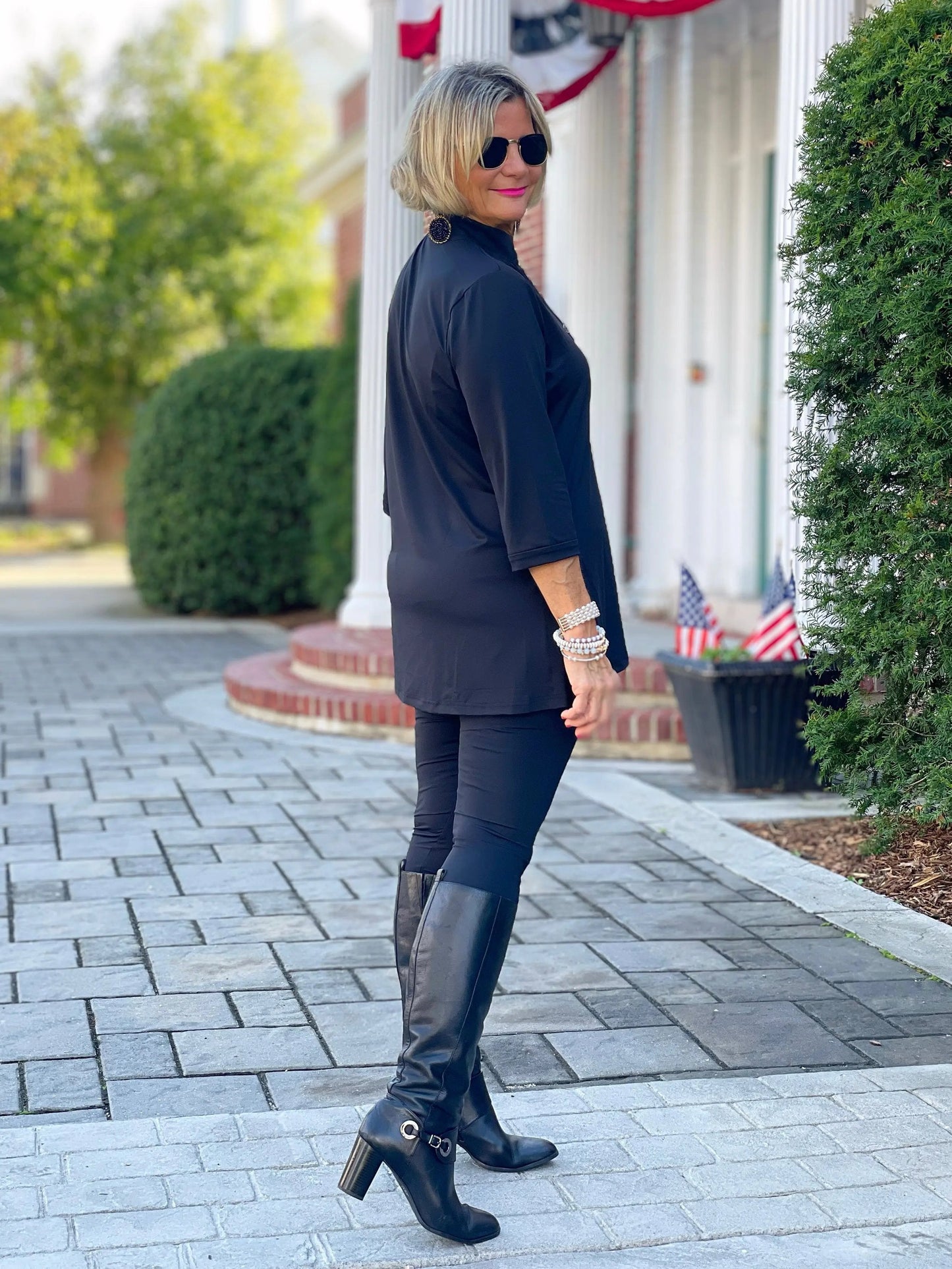 LULU-B  BLACK TUNIC