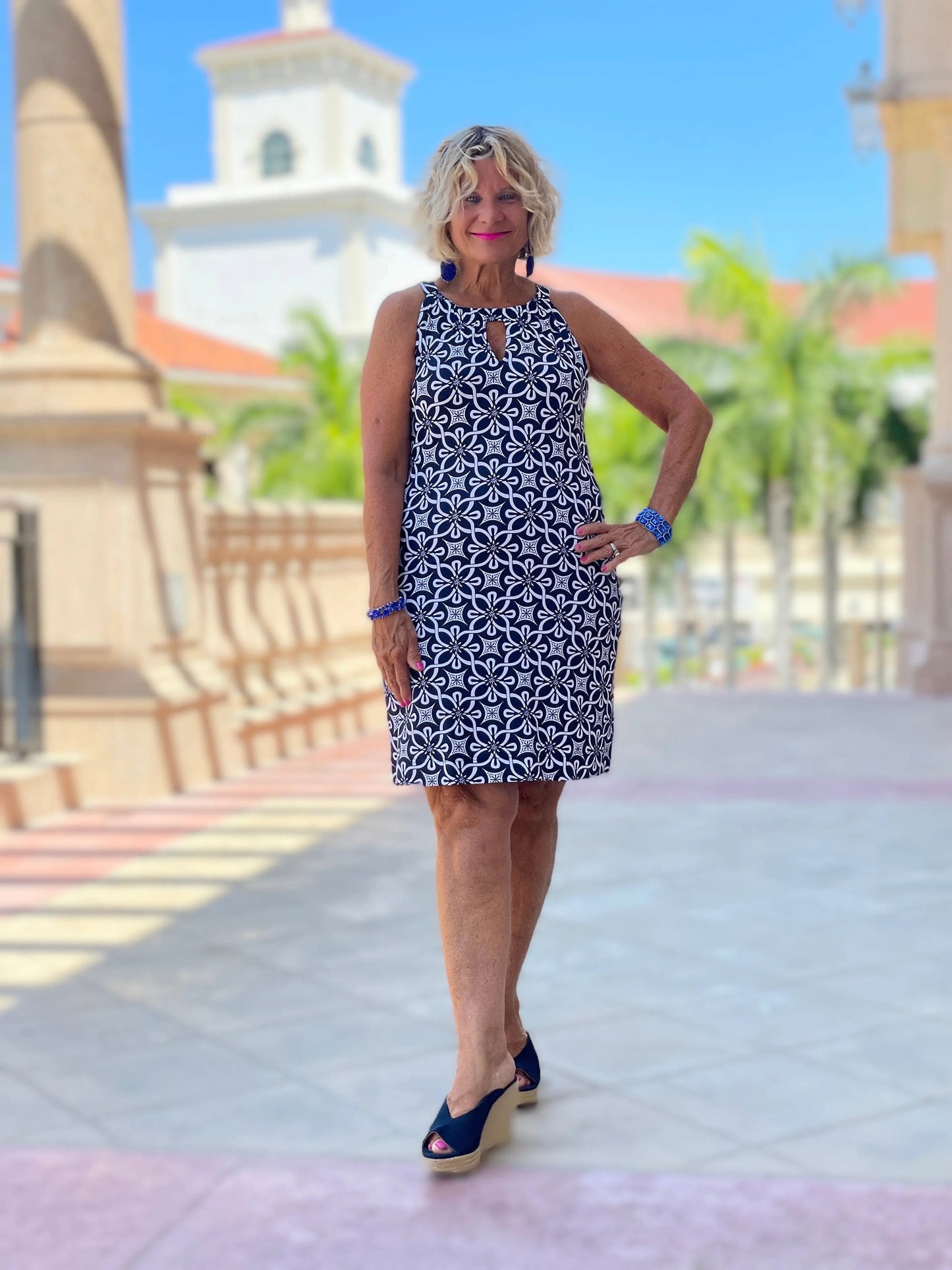 BRIGHTEN BLUE KEYHOLE DRESS