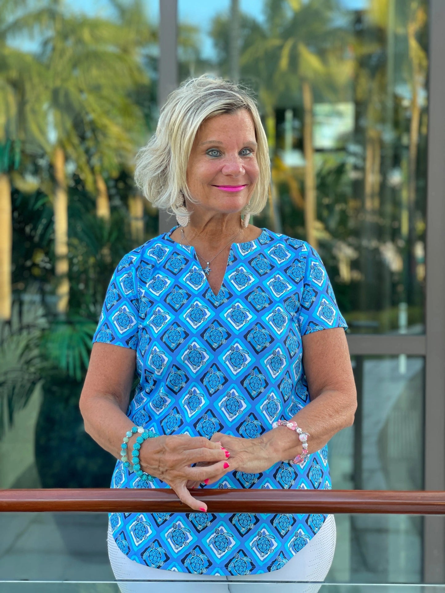 BAHAMA BLUE TURTLE SHORT SLEEVE