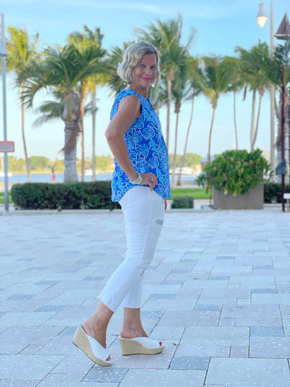 AQUA LANE SLEEVELESS V -NECK
