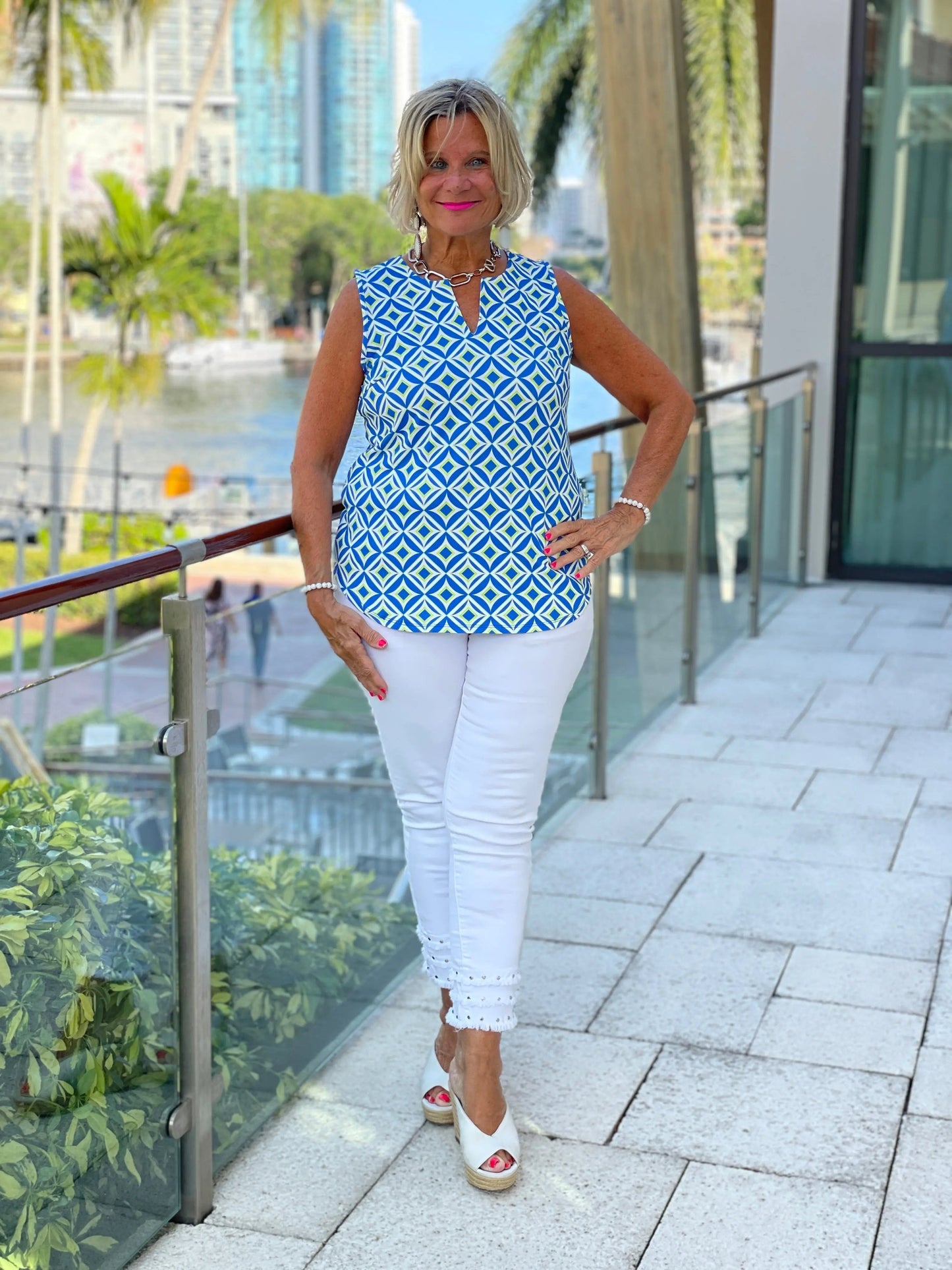 AQUA DIAMONDS SLEEVELESS V NECK