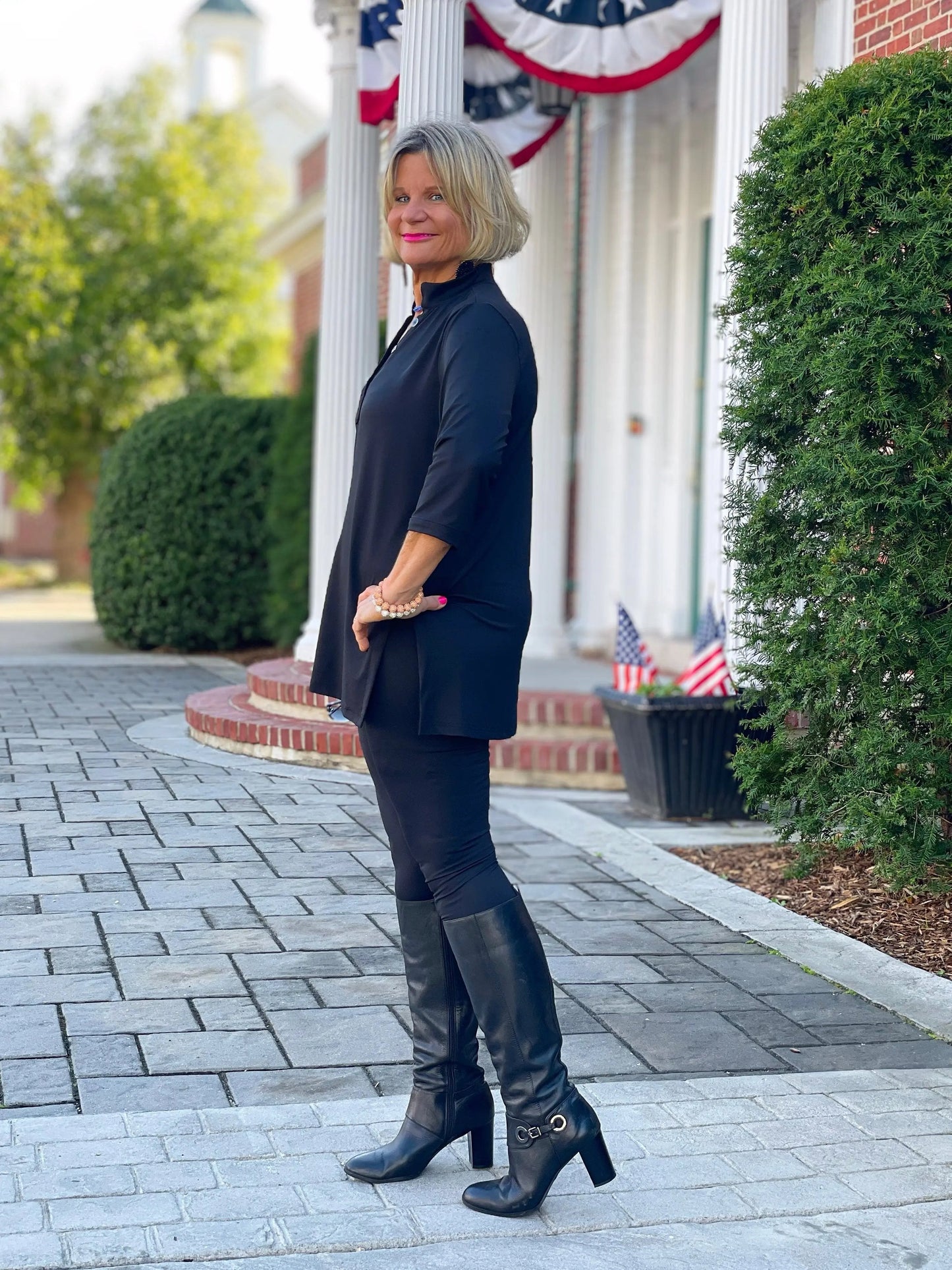 LULU-B  BLACK TUNIC