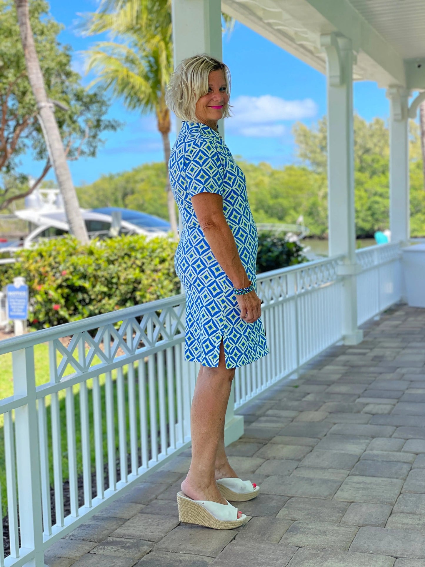 AQUA DIAMONDS SHORT SLEEVE DRESS