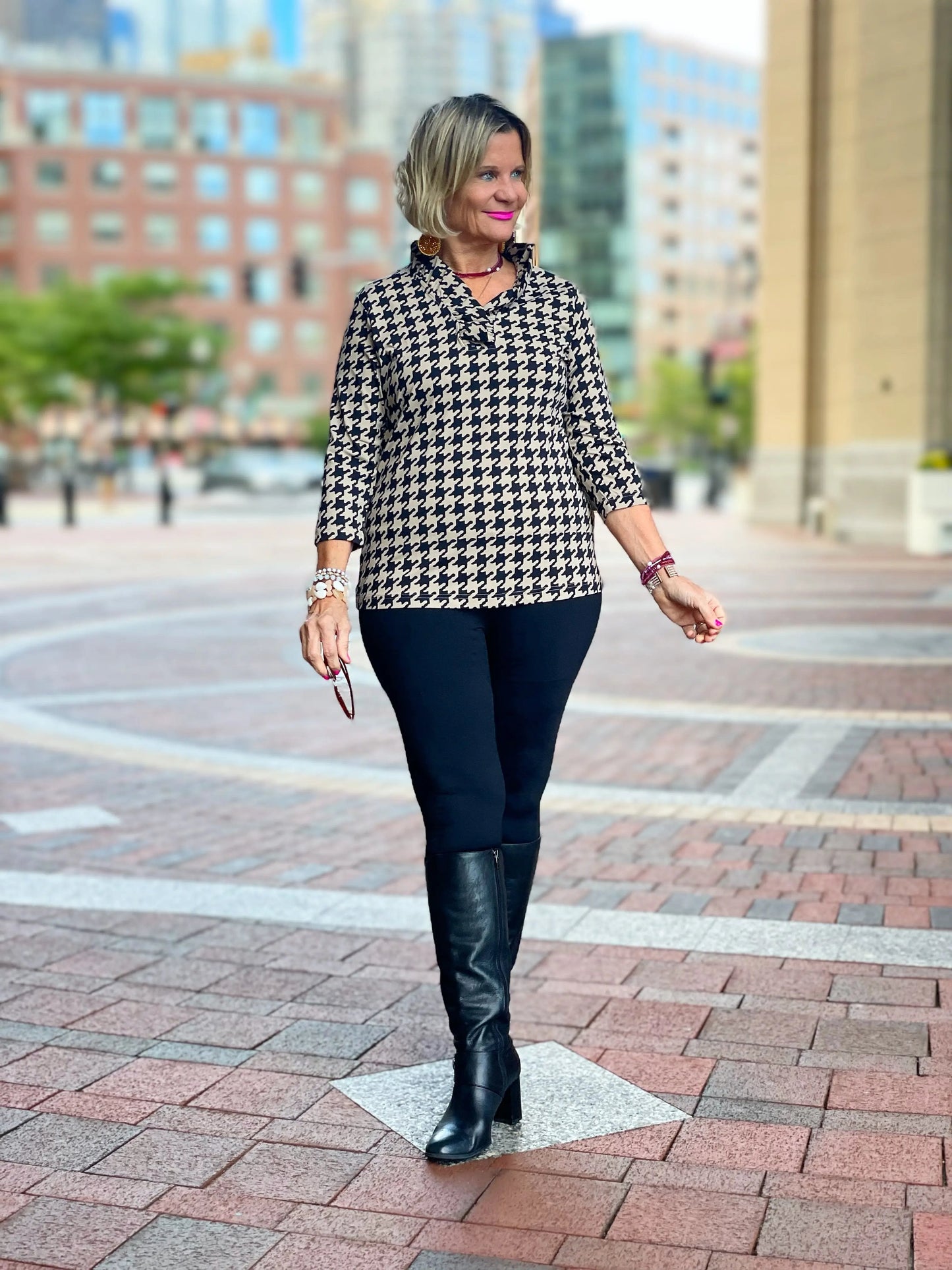 HOUNDSTOOTH RUFFLE TOP