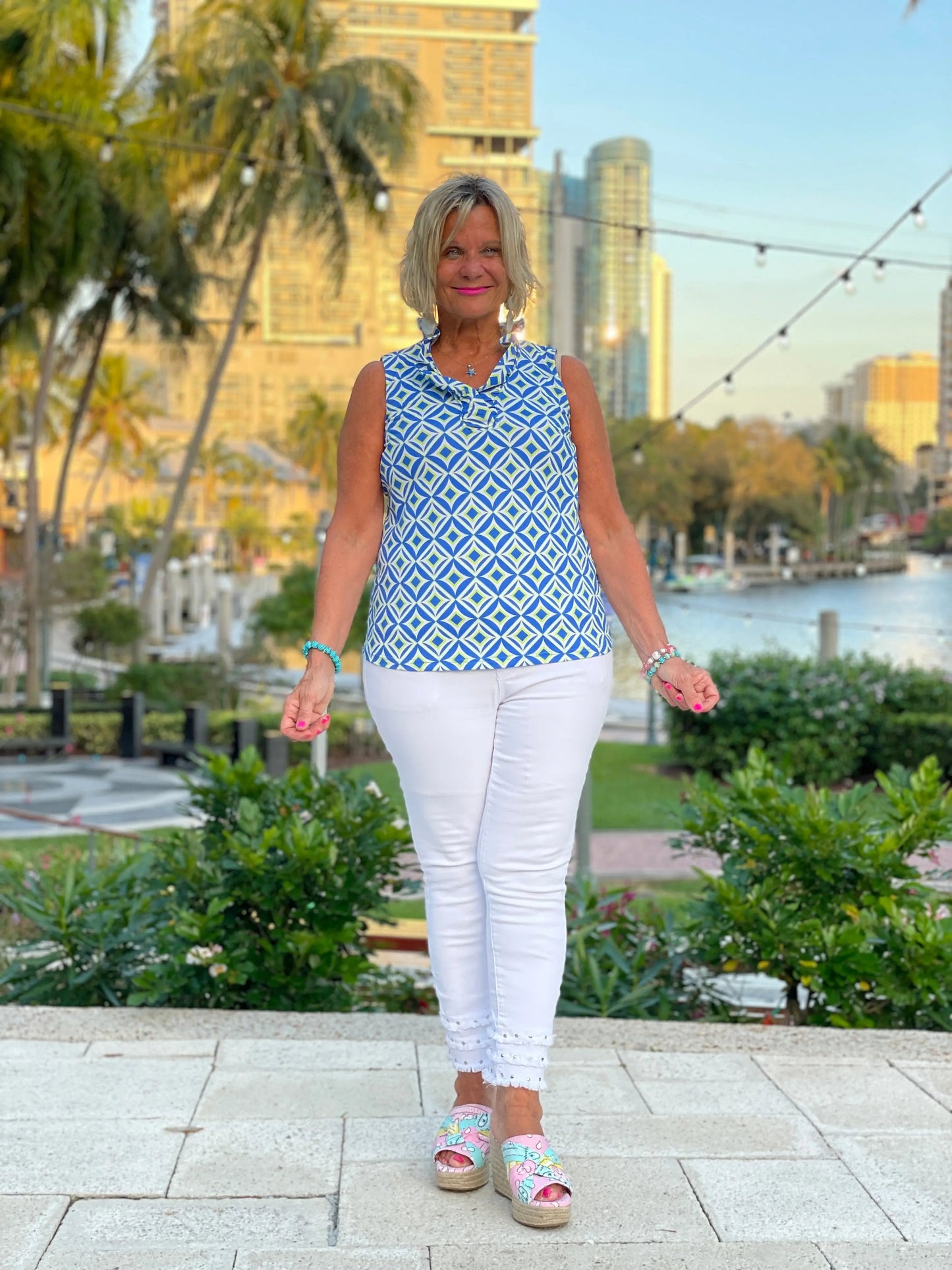 AQUA DIAMOND SLEEVELESS RUFFLE